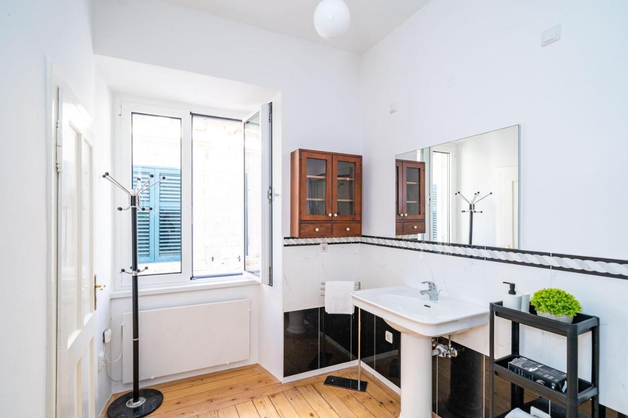 Laus Ii, Lovely Apartment In Old Town Dubrovnik Exterior foto